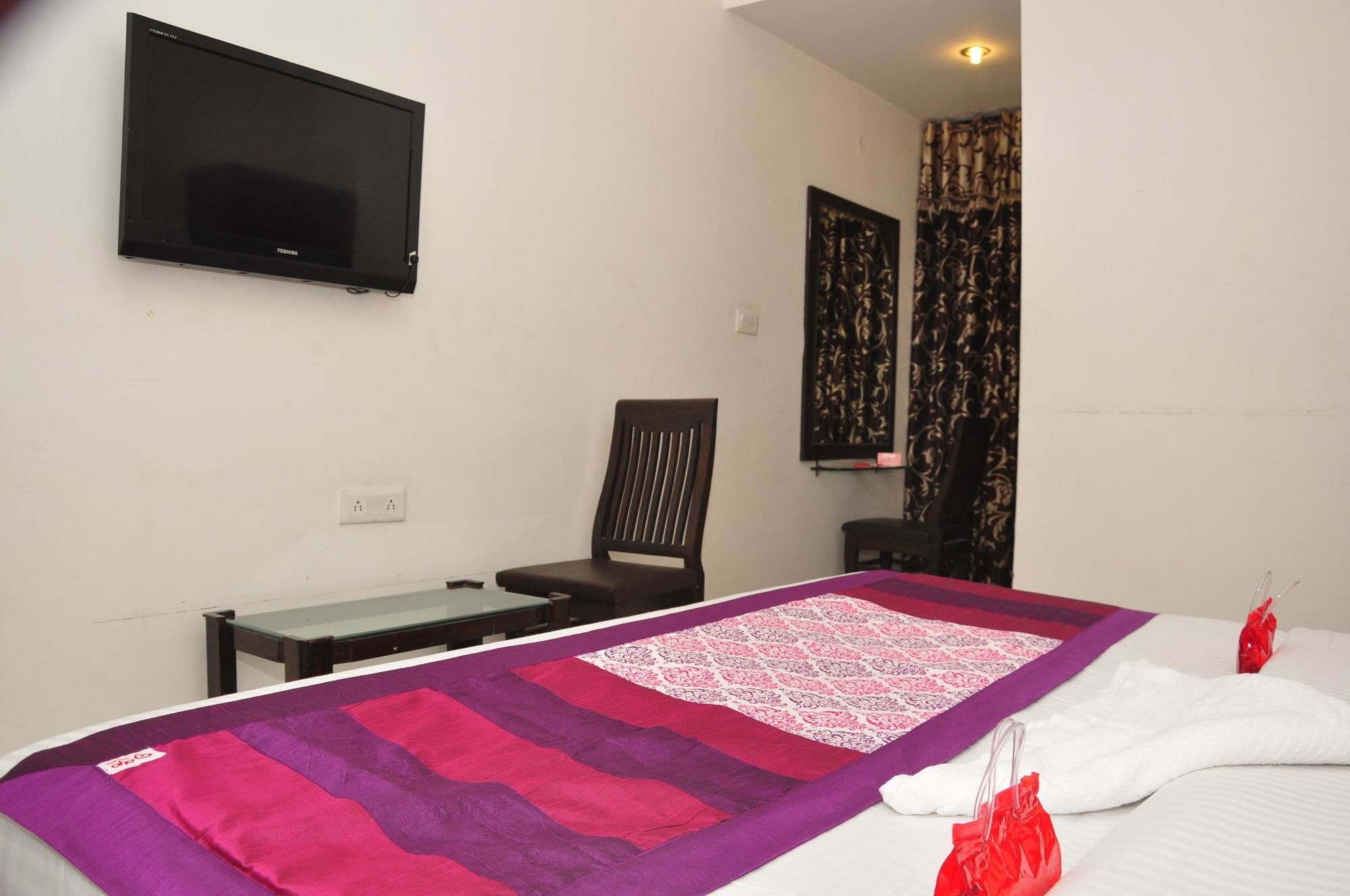 Oyo Bus Stand Chowk Hotel Amritsar